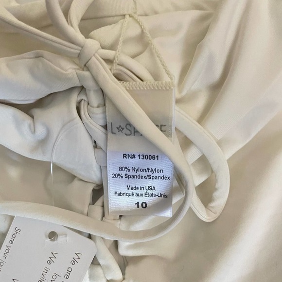 L*Space Off-the-Shoulder One-Piece Size 10/Medium - Picture 3 of 6